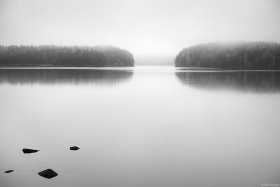 Tyyni järvi