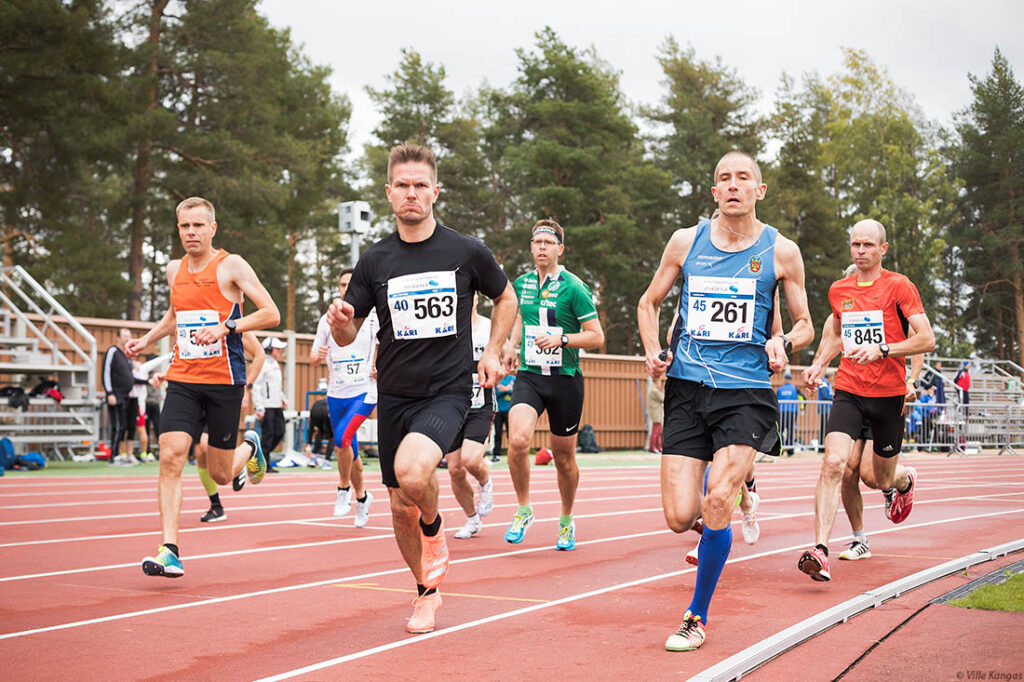 Miesten 5 000 m startti